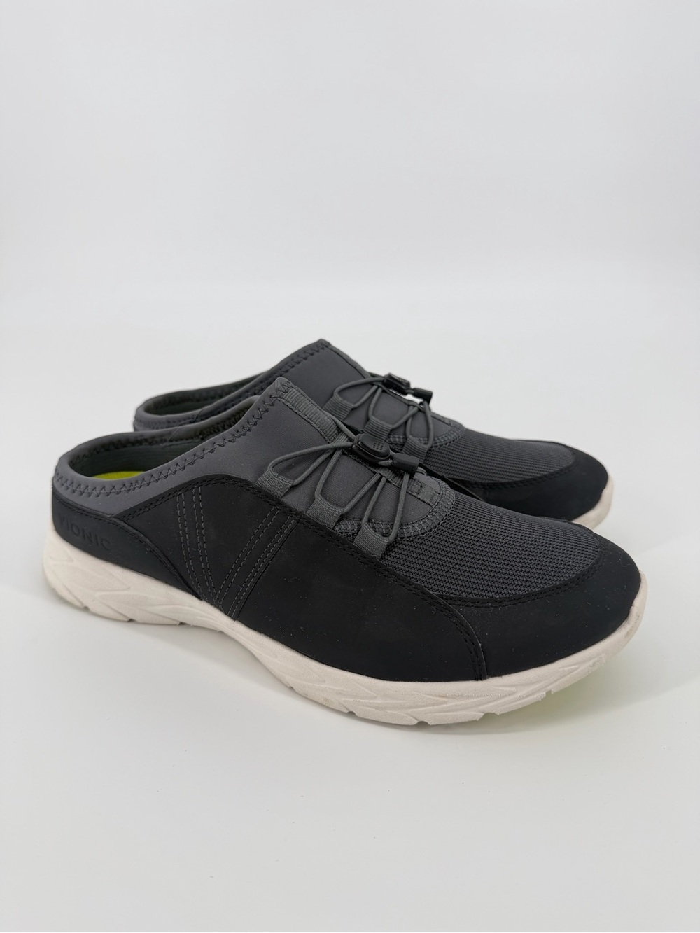 Vionic Zuri Black Slip-On Mule Walking Sneakers Women’s Size 10